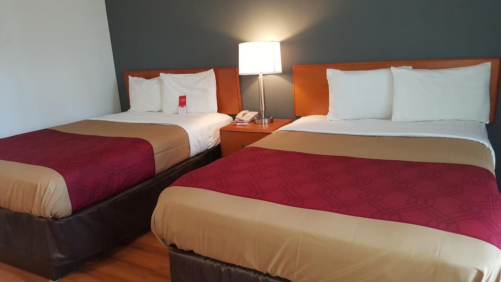Econo Lodge Inn & Suites Johnson City Eksteriør billede