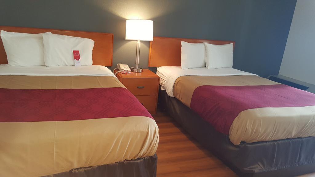Econo Lodge Inn & Suites Johnson City Eksteriør billede