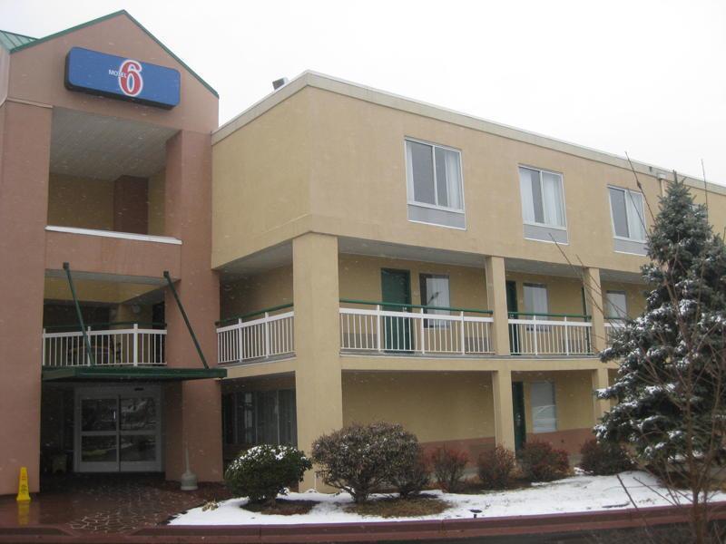 Econo Lodge Inn & Suites Johnson City Eksteriør billede