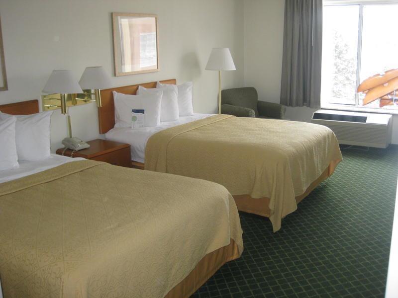 Econo Lodge Inn & Suites Johnson City Værelse billede