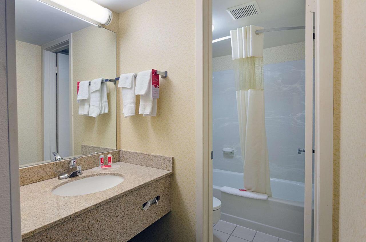 Econo Lodge Inn & Suites Johnson City Eksteriør billede